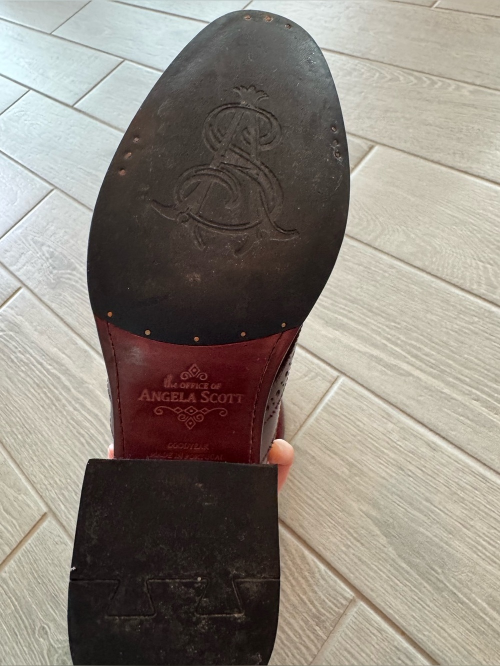 THE OFFICE OF ANGELA SCOTT Miss Juliette Loafer Pumps Burgundy Size 39 GUC - Picture 8 of 11